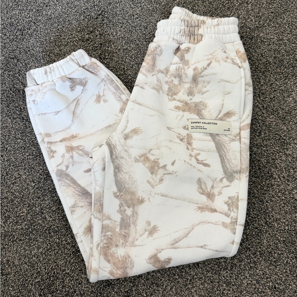 Comfrt Collection - White Camo